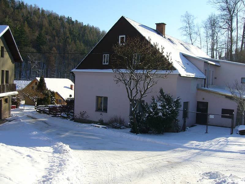 Ngôi nhà nhỏ dưới dốc của Štědrákova Lhota