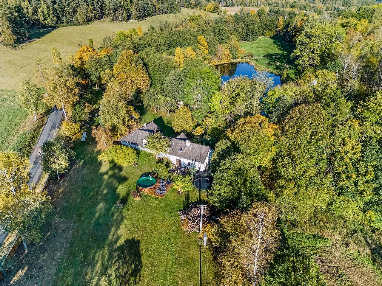 Chalupa U Bartáků s rybníkem Hamr