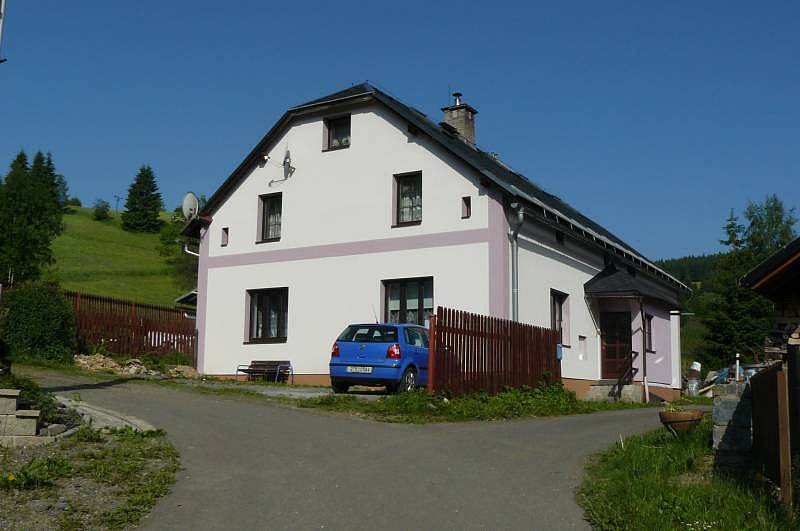 Casa de campo cerca de Dušánky