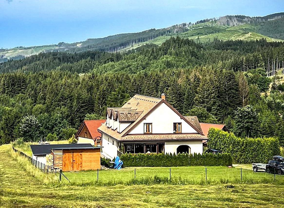 亚布伦科夫附近卡普利卡莫斯蒂附近的小屋