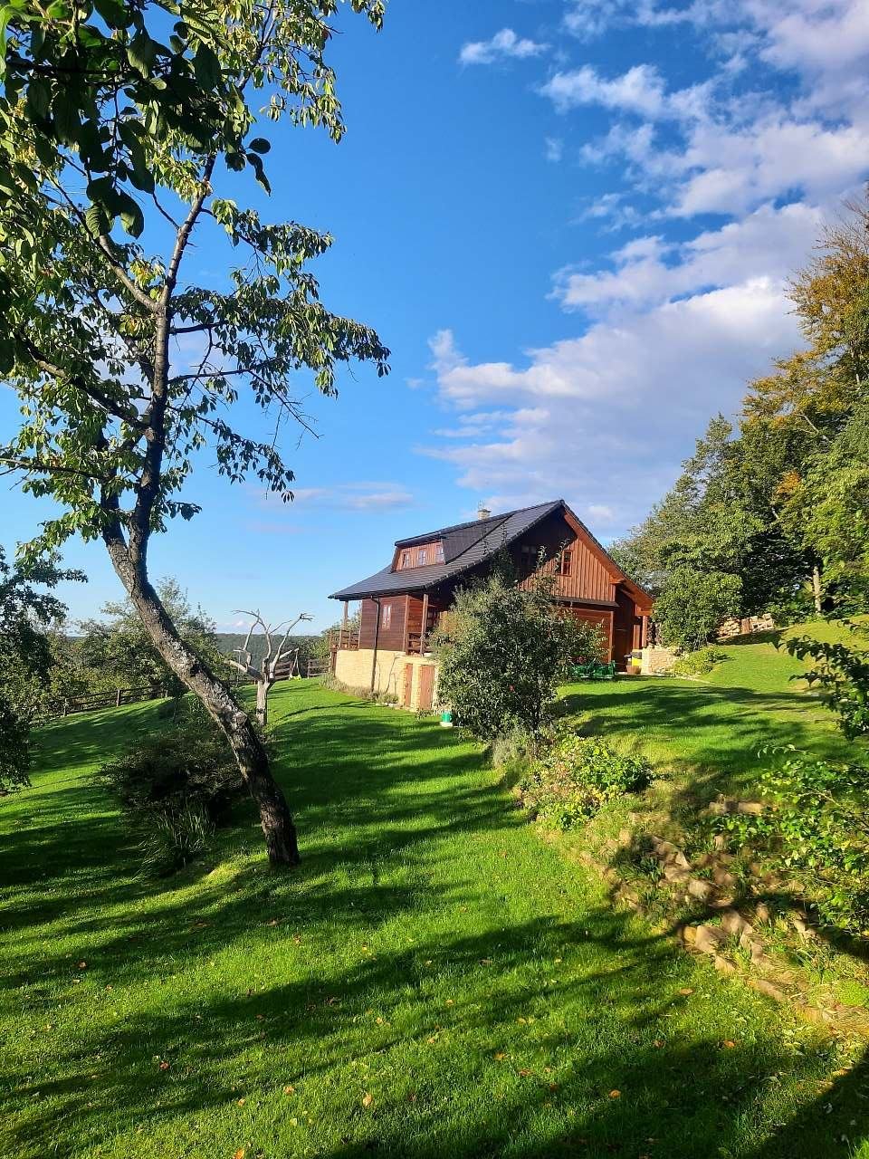 Cabaña cerca del bosque