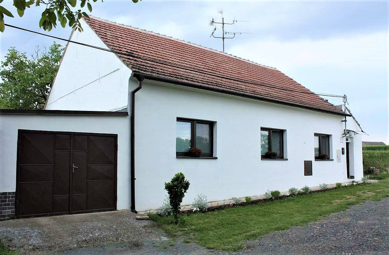 A cottage near the Novomlýn reservoirs