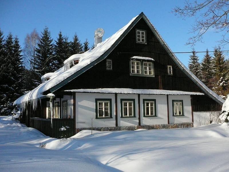 Le chalet d'Oscar en hiver