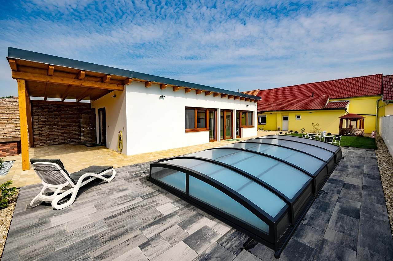 Chalupa u Stodoly Jižní Morava, venkovní bazém + zastřešení