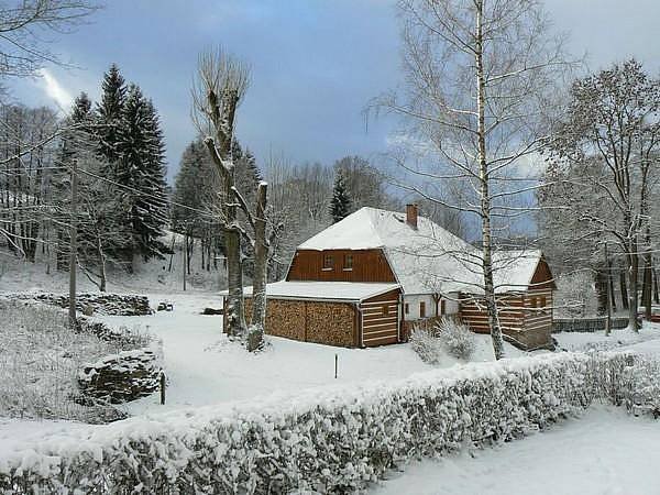 cabaña en invierno