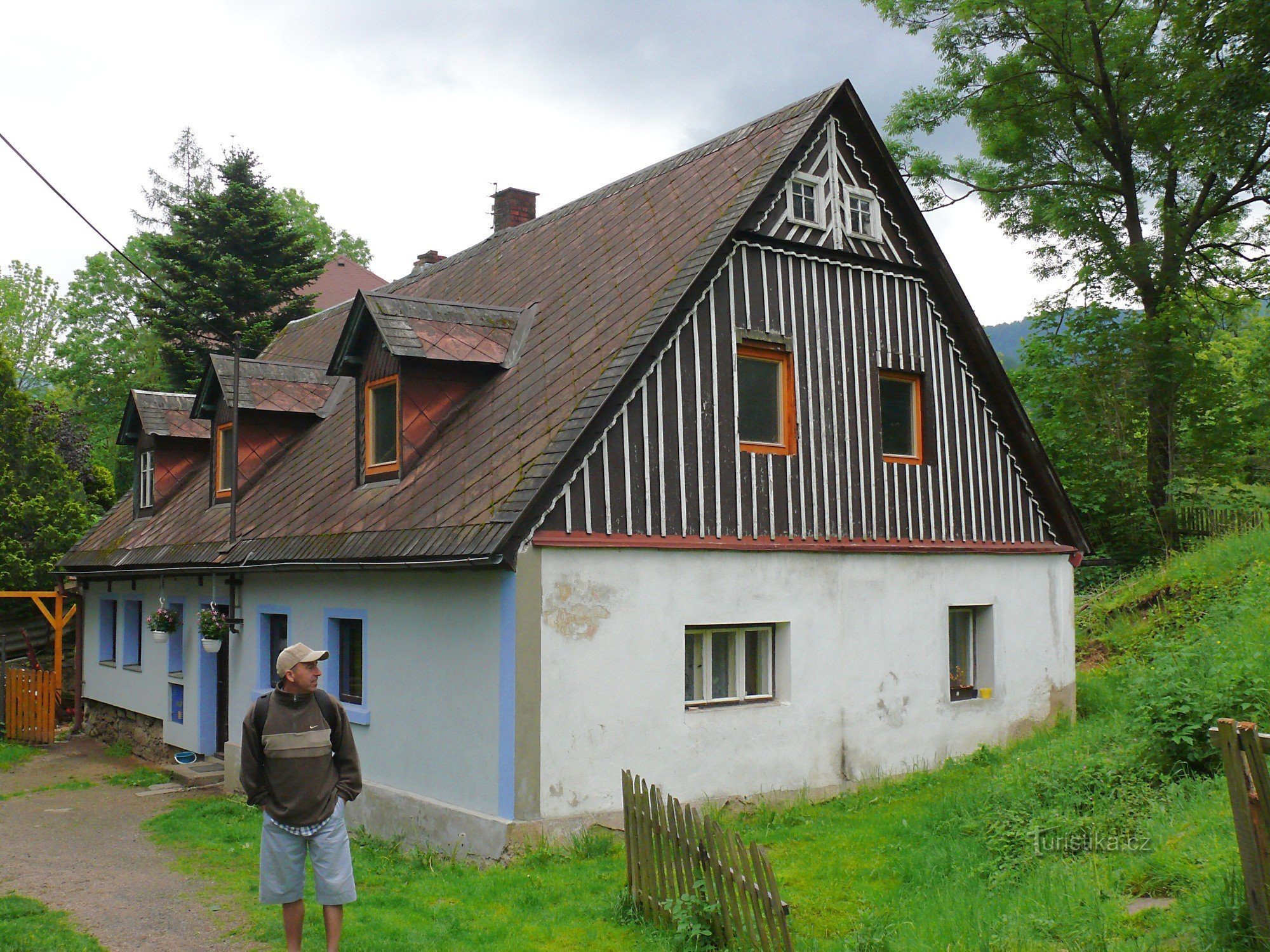 Uma casa de campo das Montanhas Jizera