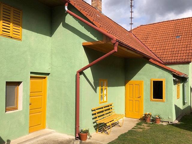 Affittasi casetta dietro il viale Písečné vista dal cortile