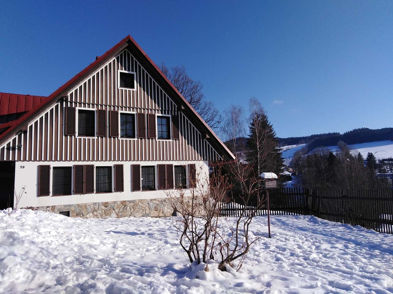 Casa rural Zorča en invierno