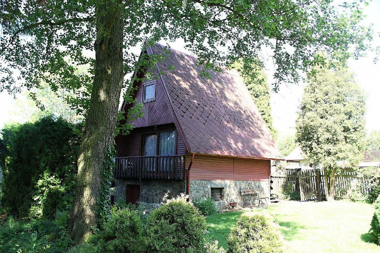 Chyše-Hütte - Blick vom Garten