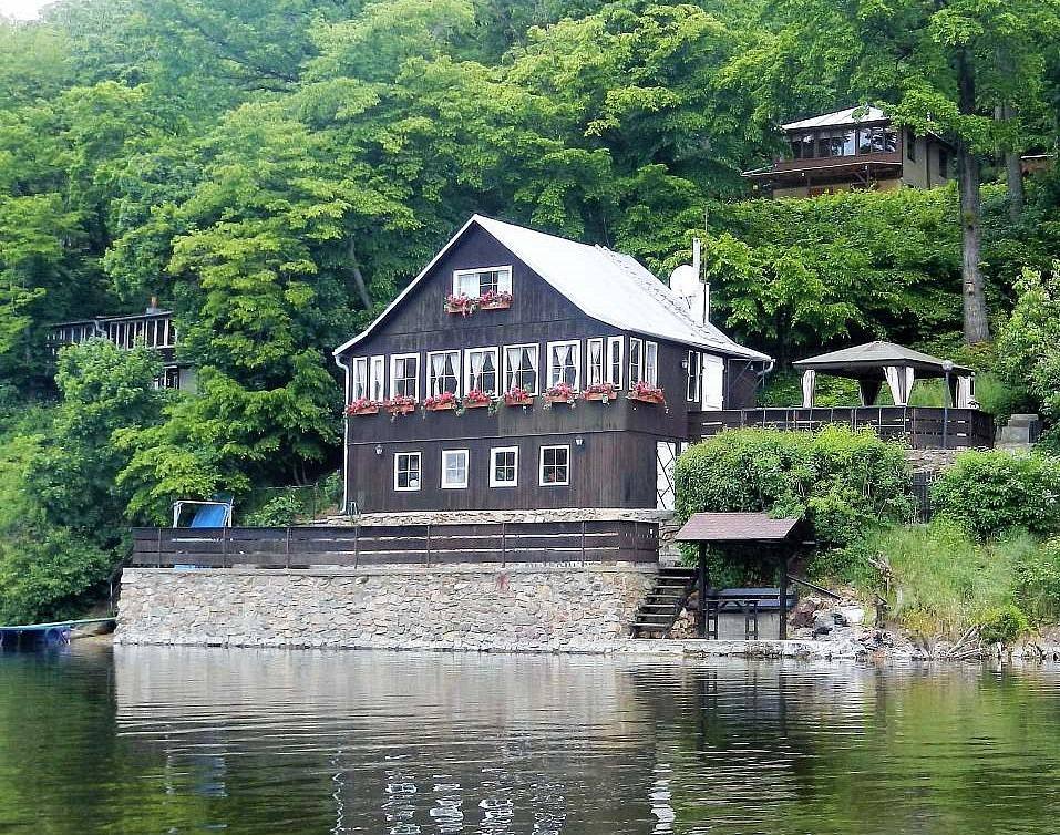 Cottage for rent Bítov