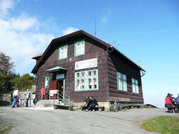 chata na Velkém Javorníku