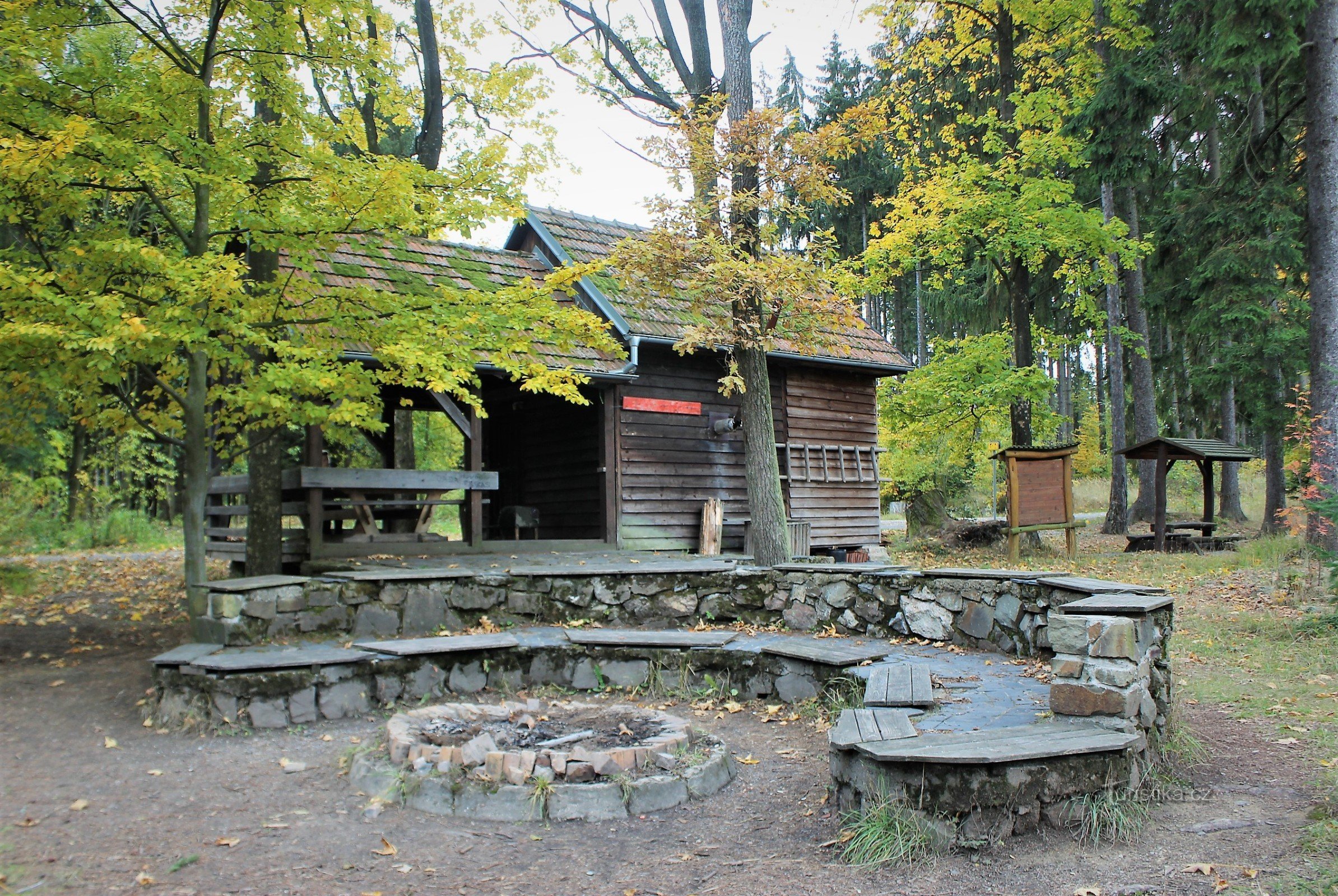 Cottage Nepustelka in the Hořice forests