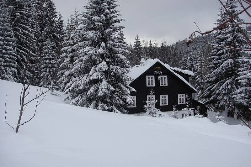 casa de campo Orel no inverno