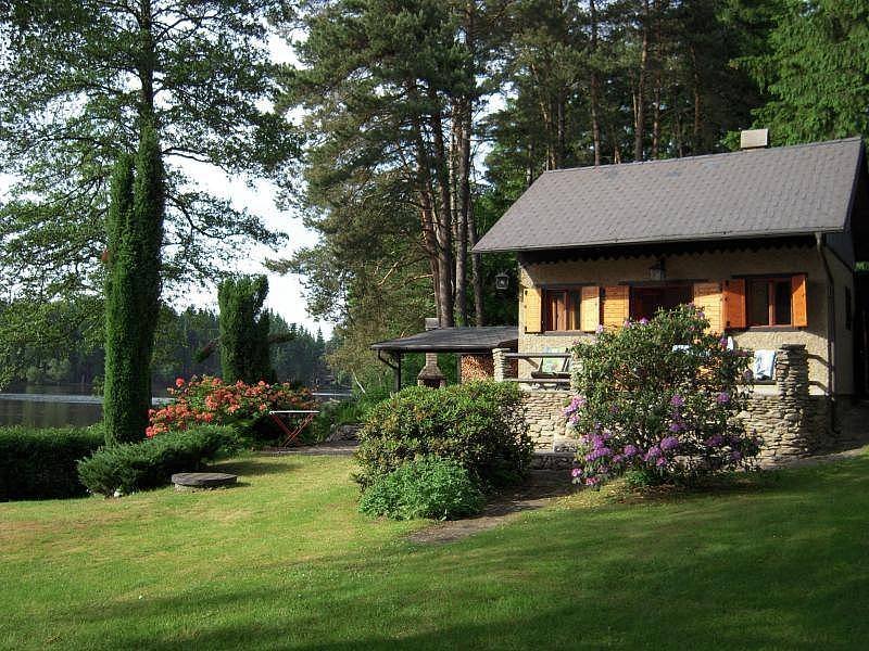 cottage - view from the gate