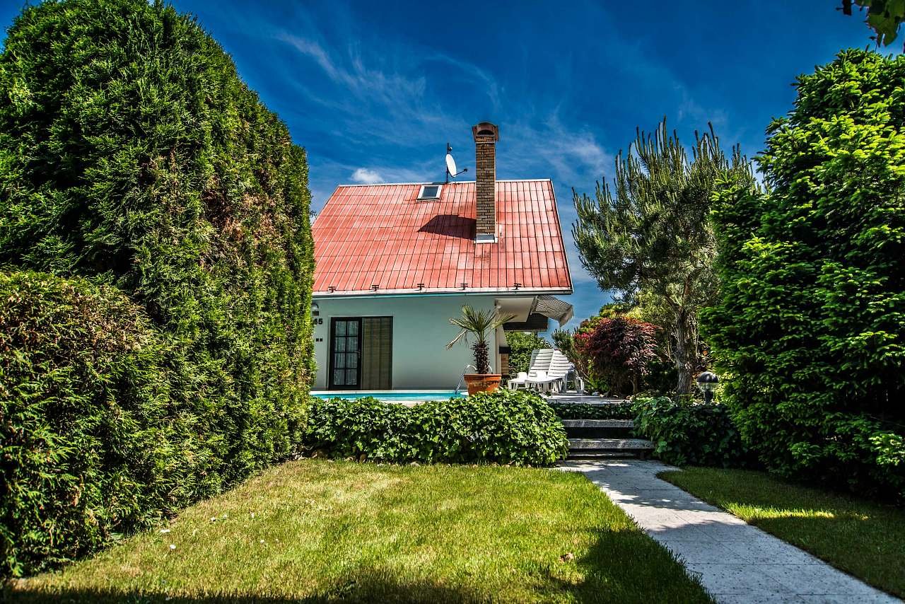 Cottage Rybárka with pool