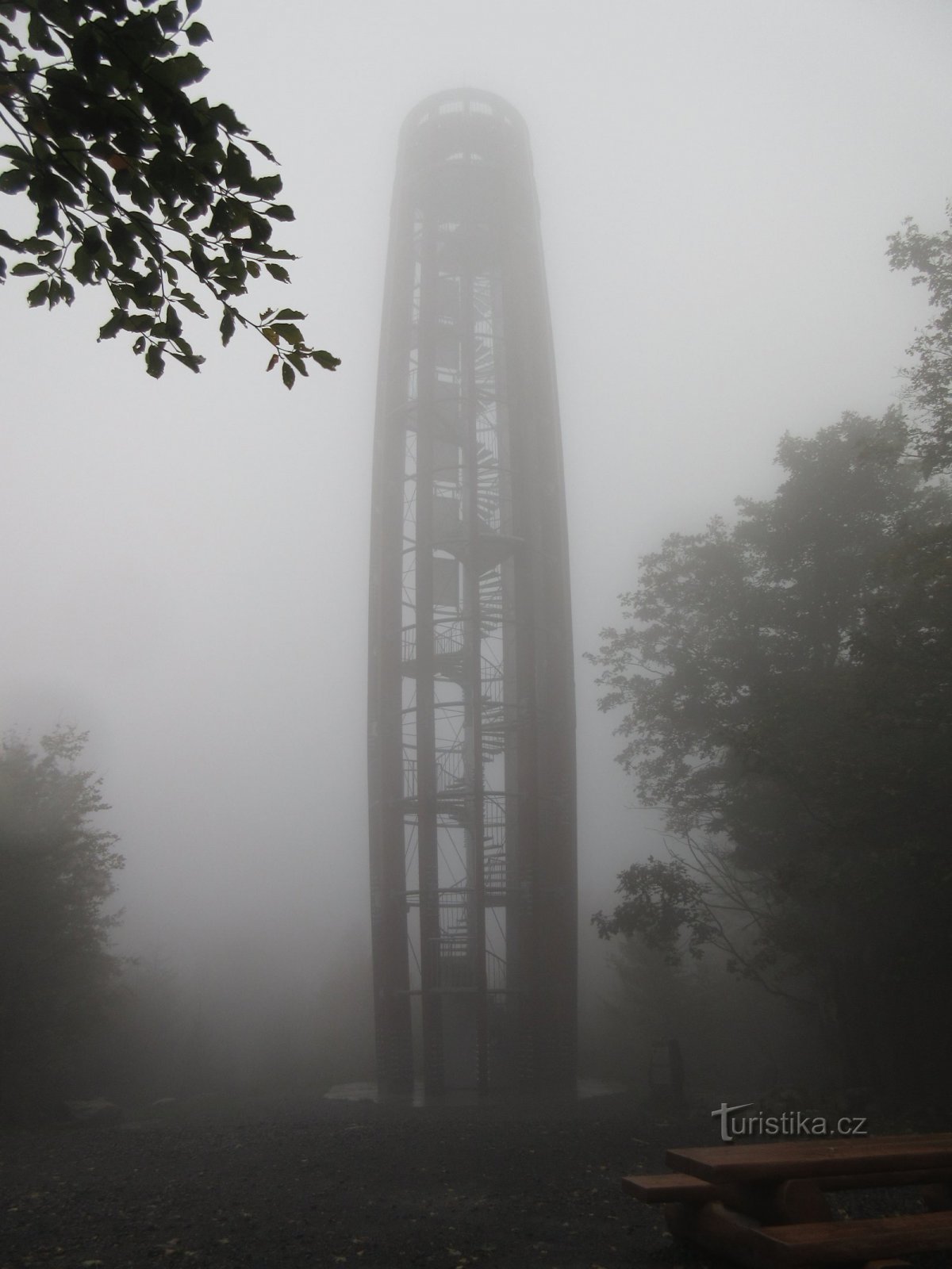 Chata Tesák – torre panoramica Kelčský Javorník – Rozošné – ritorno lungo la NS Hostýnské vrchy