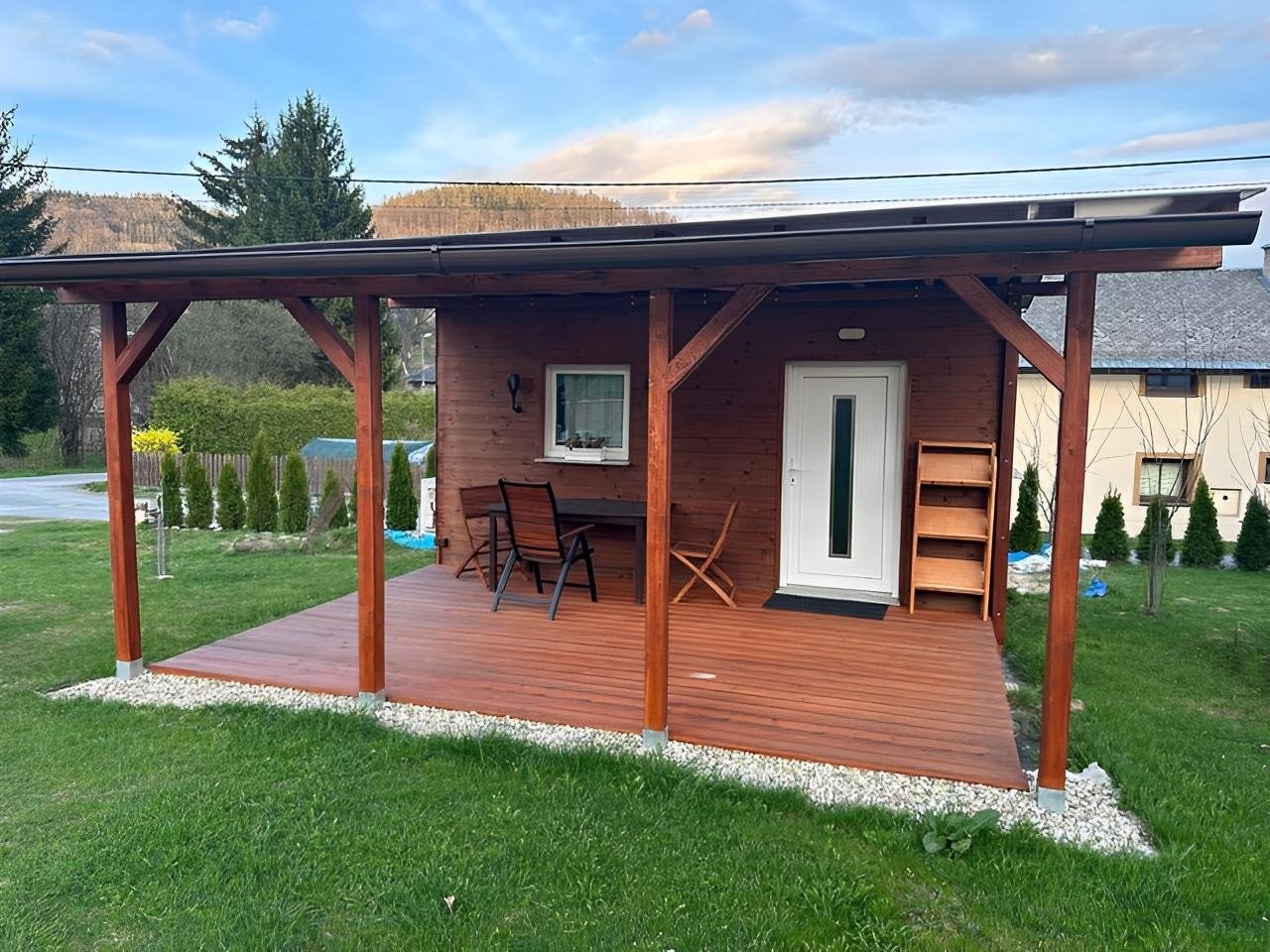 Chata U Jana "Vstup a okolí"