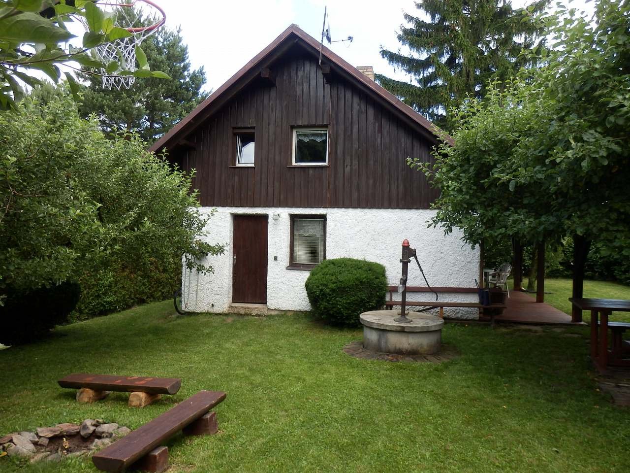 Casa de campo à beira da lagoa Vidlák