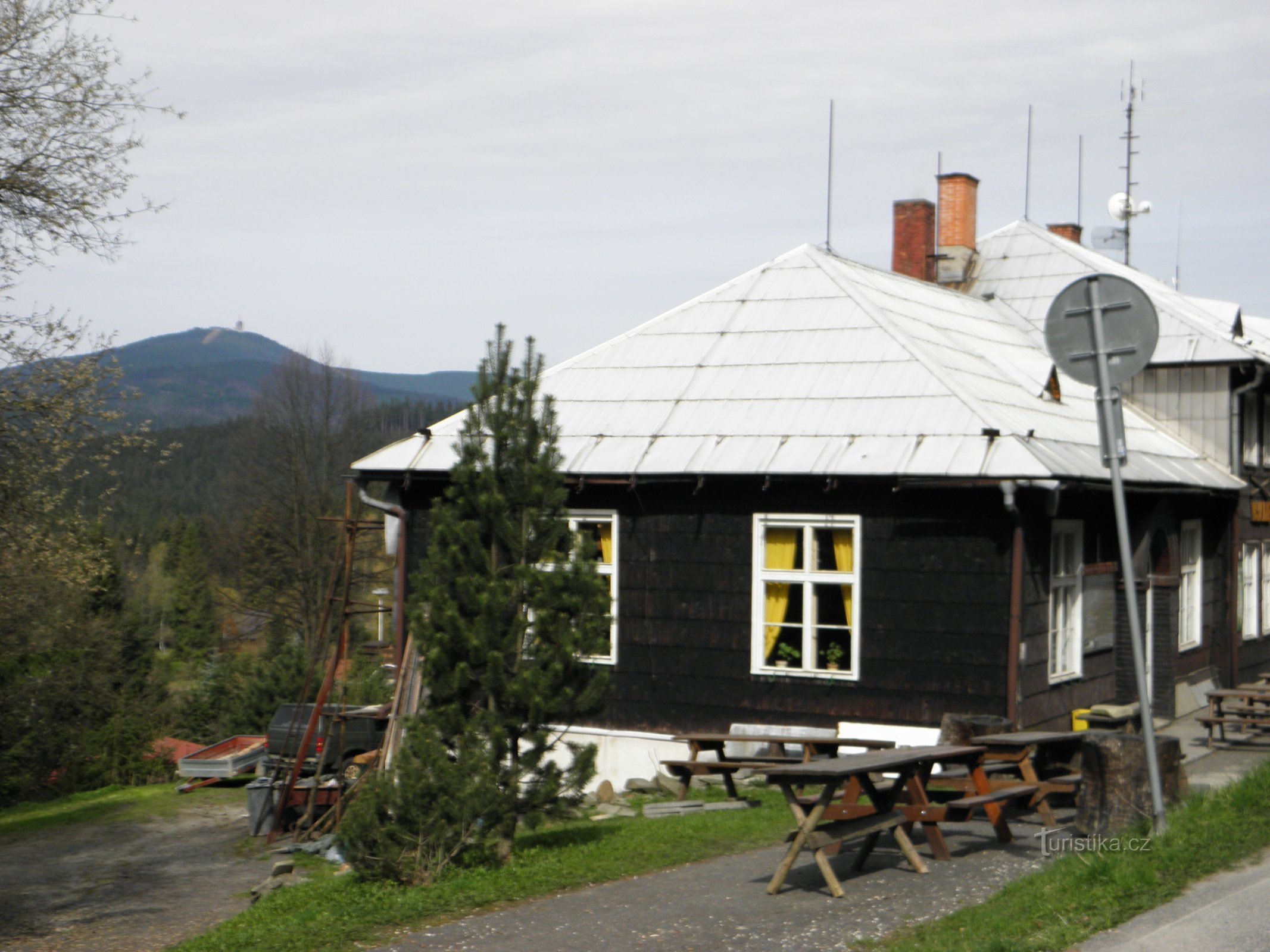 Chalet à l'arrêt de bus