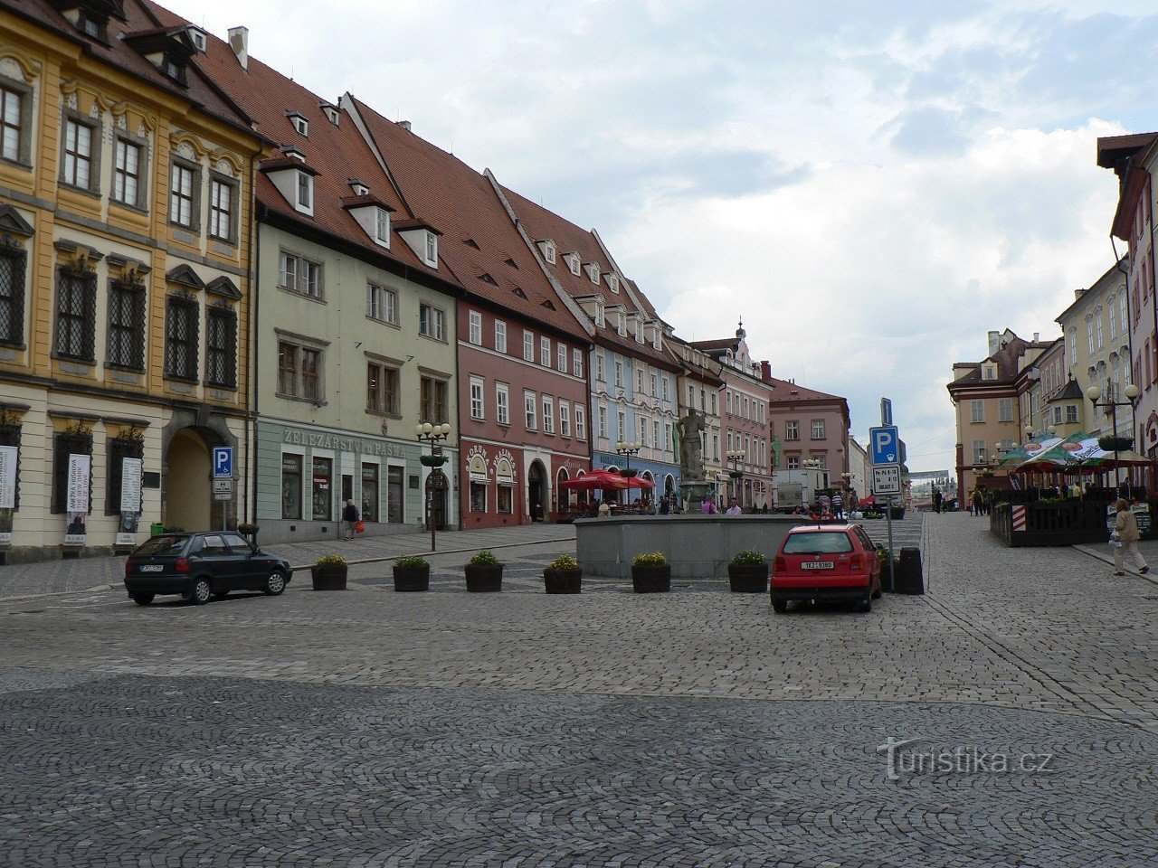 Хеб, верхня сторона Náměstí Jiřího z Poděbrady