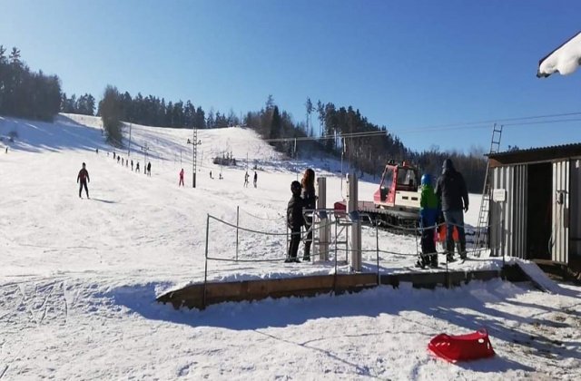 Câu lạc bộ trượt tuyết Chmelna