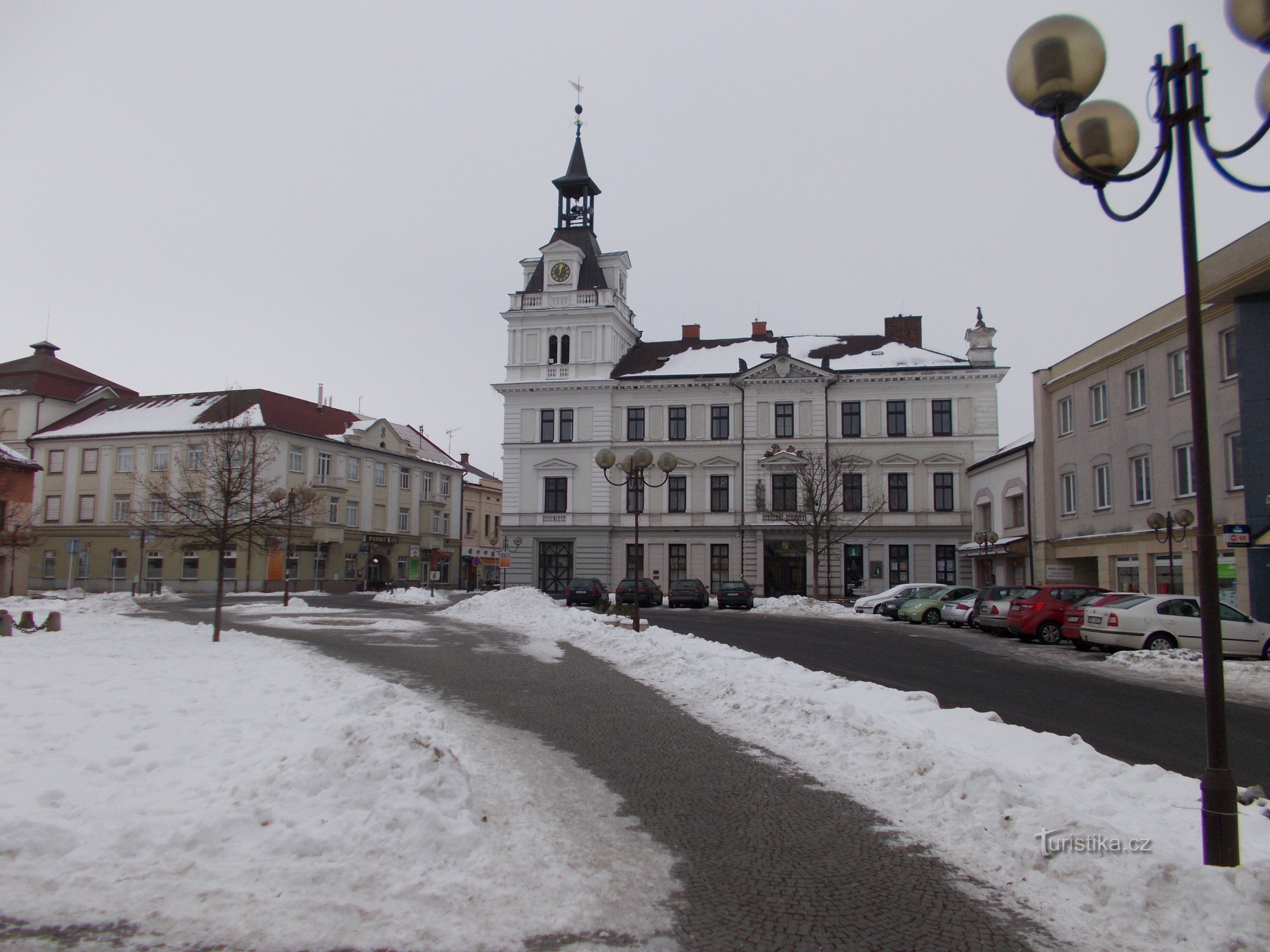 Choceň - Tyršovo náměstí, városháza