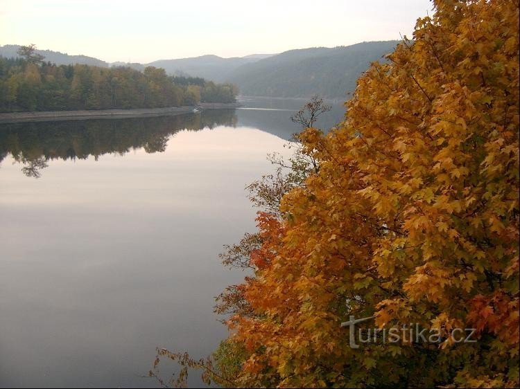 Cholín - Slapy: Blick auf den Slap-Stausee von Cholín