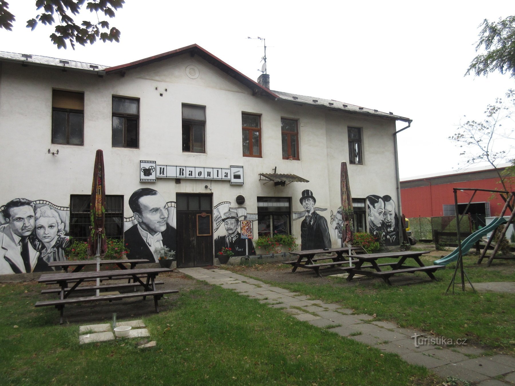 Chotětov - dom U Raoula (pomnik aktora Raoula Száchníla)
