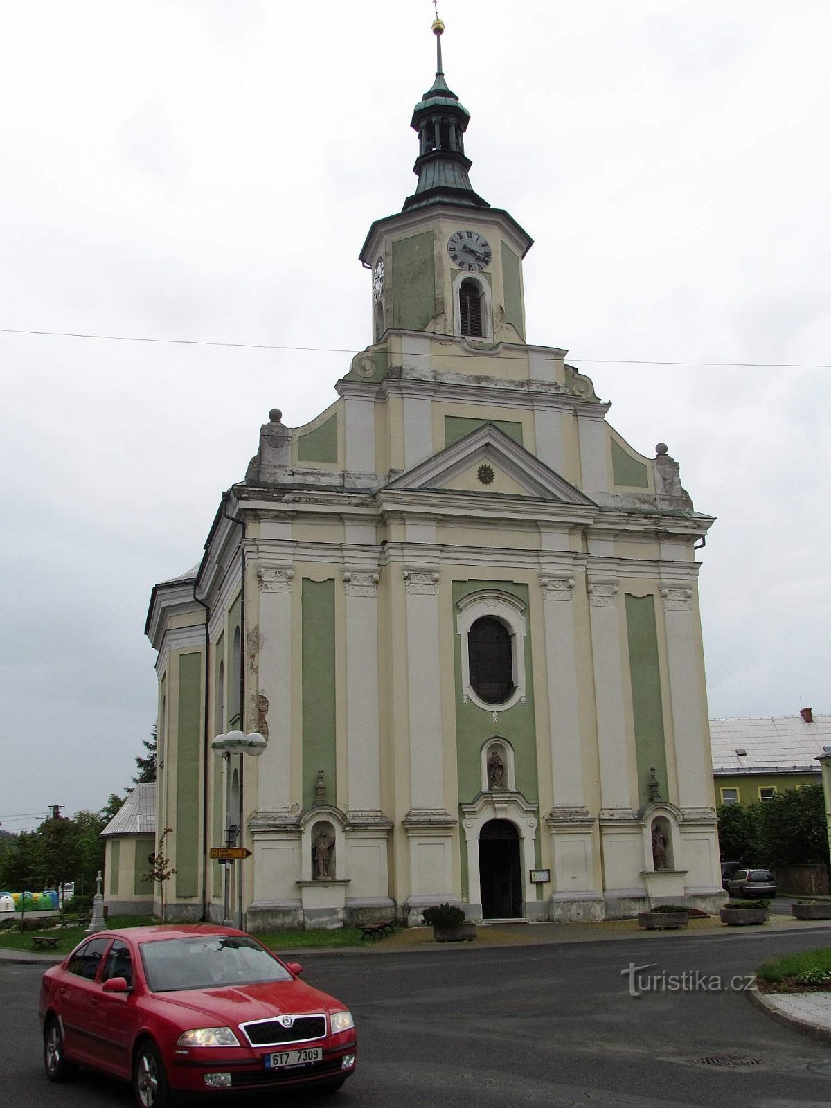 Iglesia de la Visitación de la Virgen María en Albrechtice