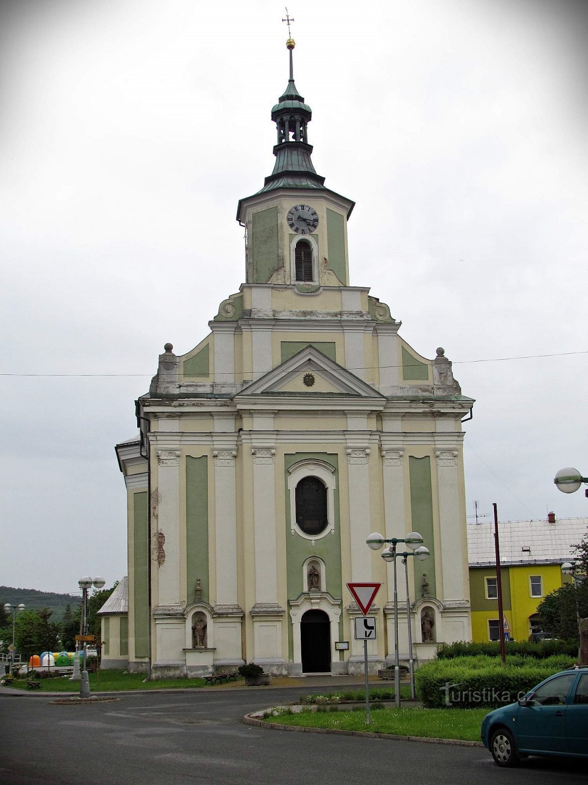 Iglesia de la Visitación de la Virgen María en Albrechtice