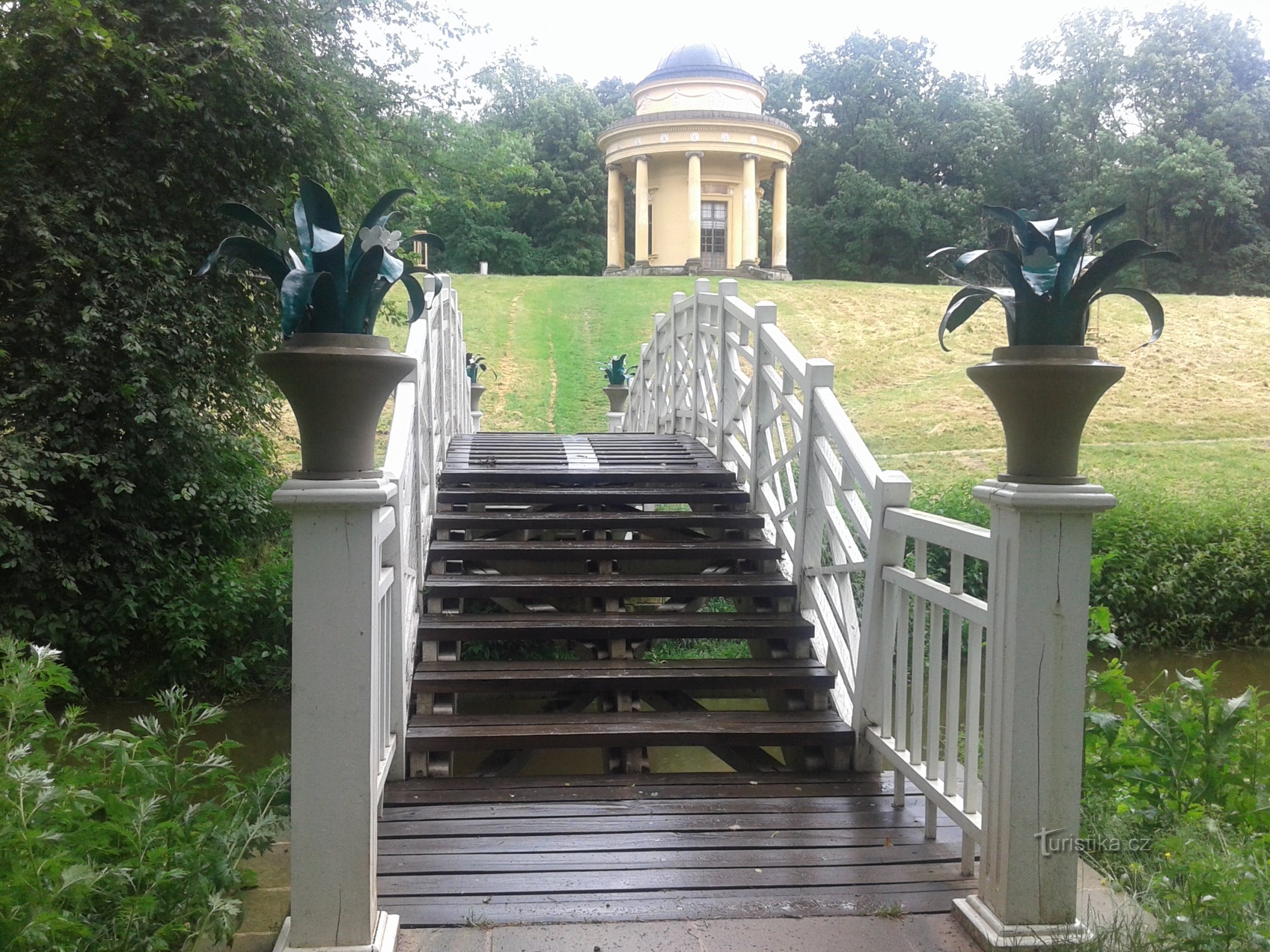 Le temple et le jardin "l'ami de la campagne"