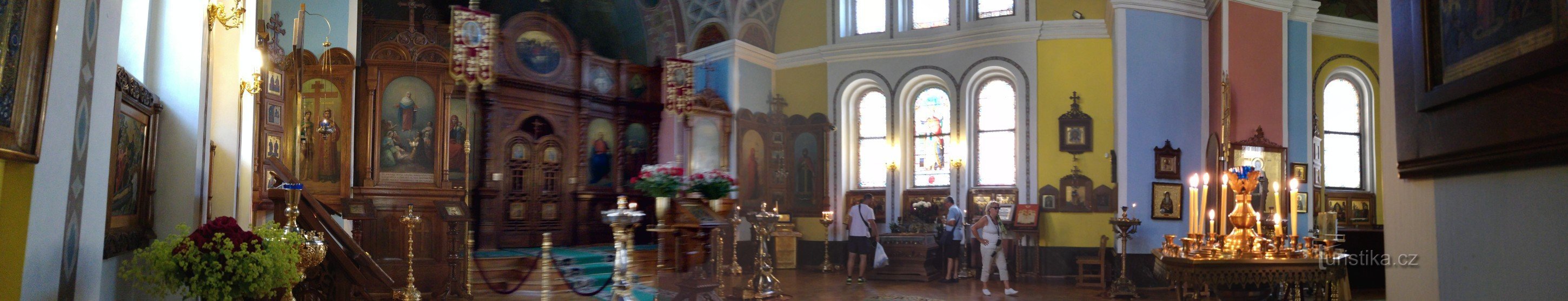 Templo de San apóstoles Pedro y Pablo - Karlovy Vary