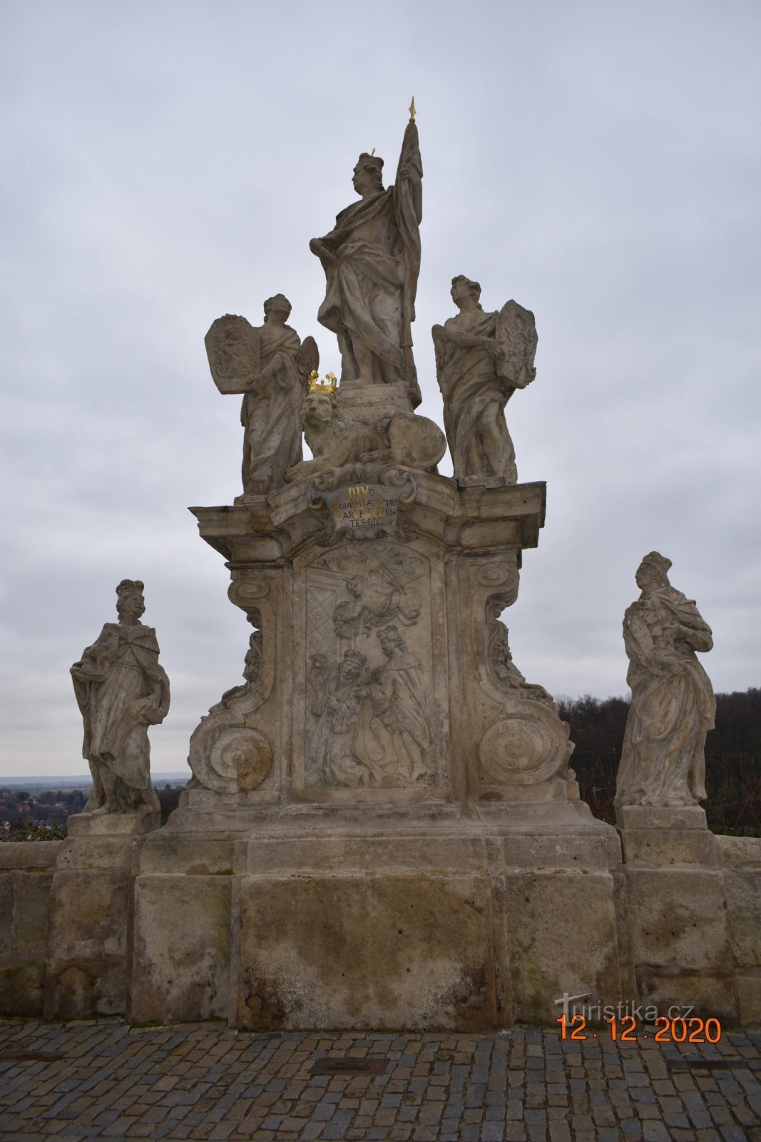 Kyrkan Saint Barbara i Kutná Hora