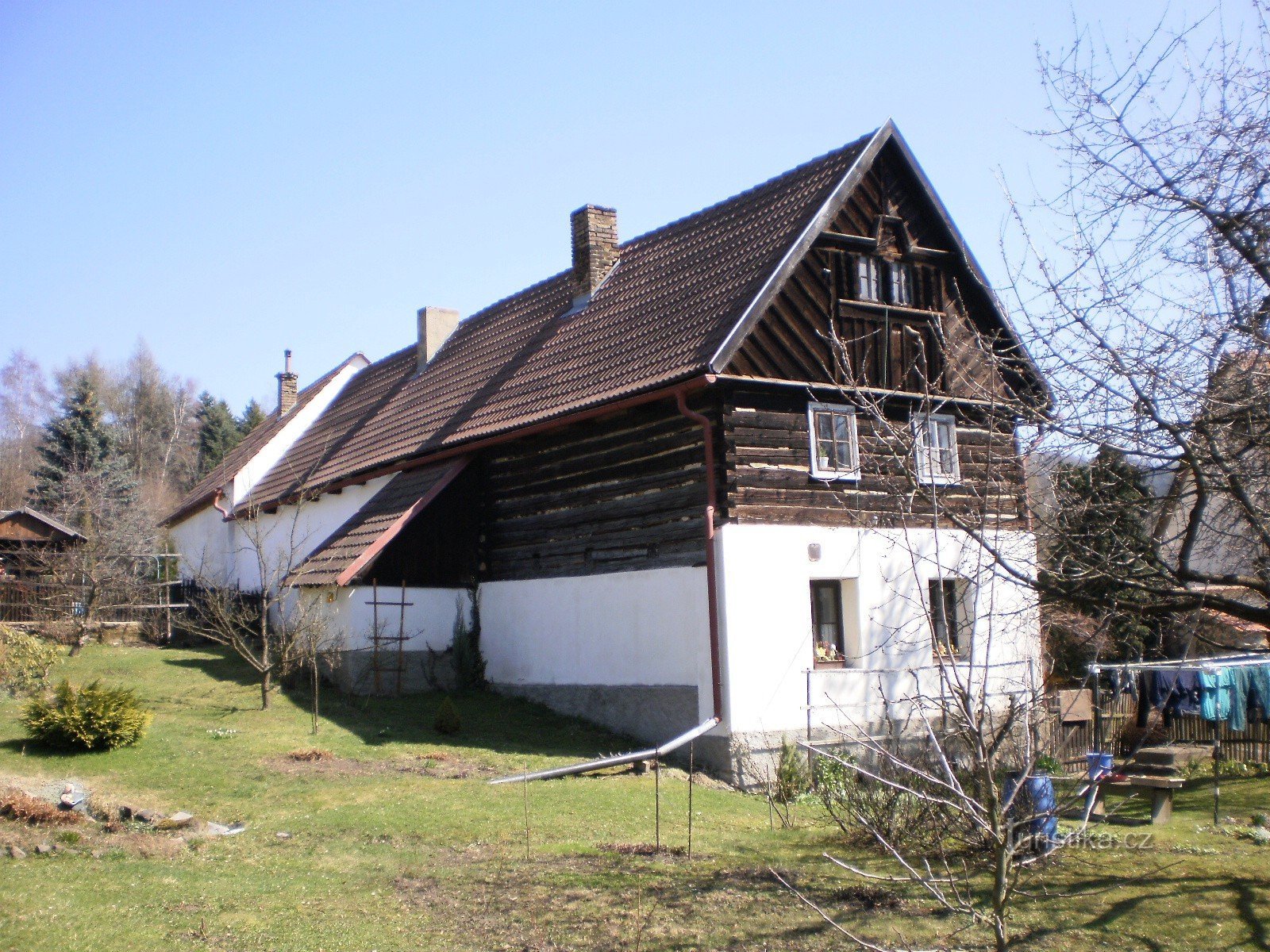 cabana de lemn protejata