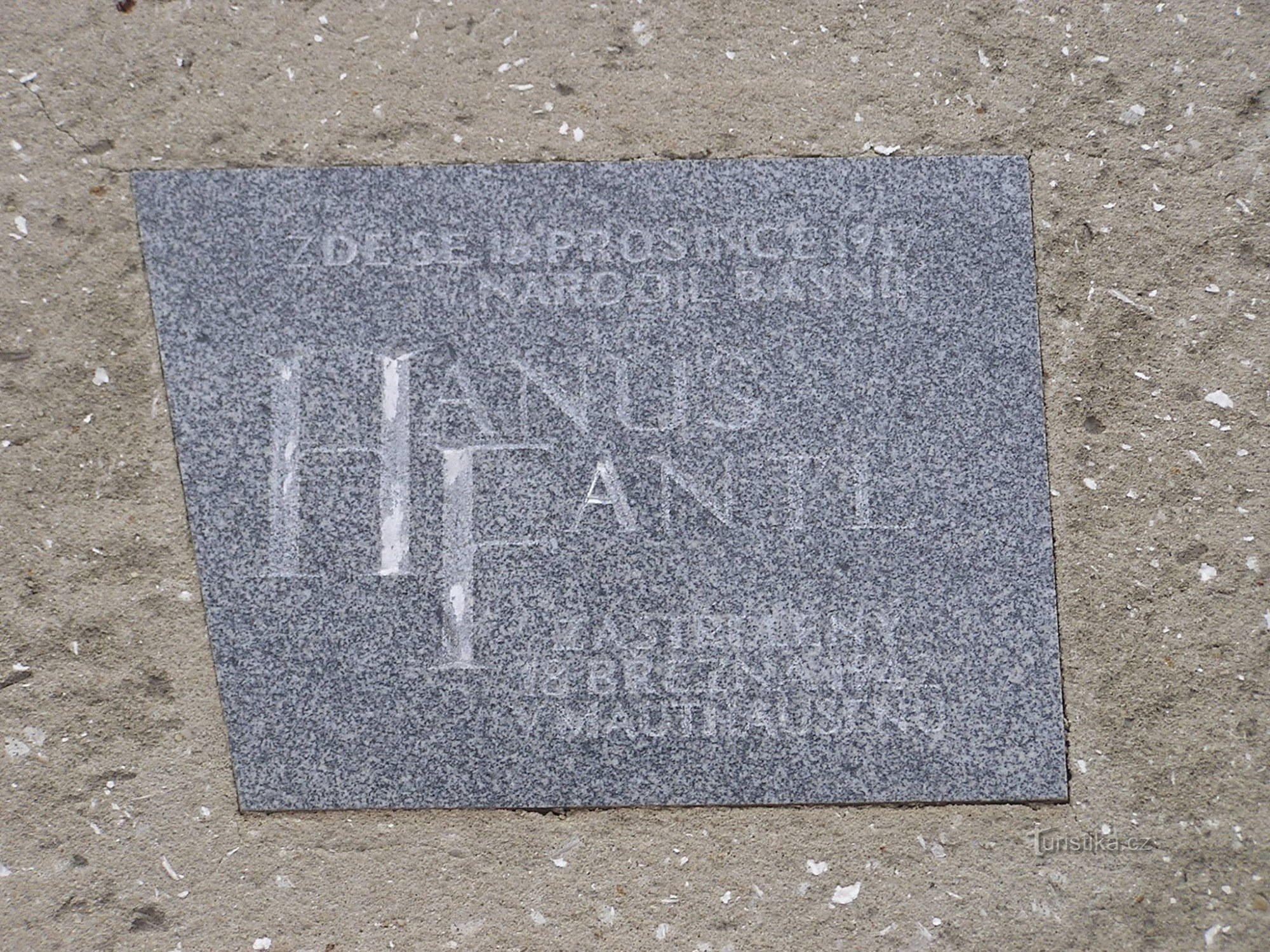 Chrast - plaque commémorative à Hanuš Fantl