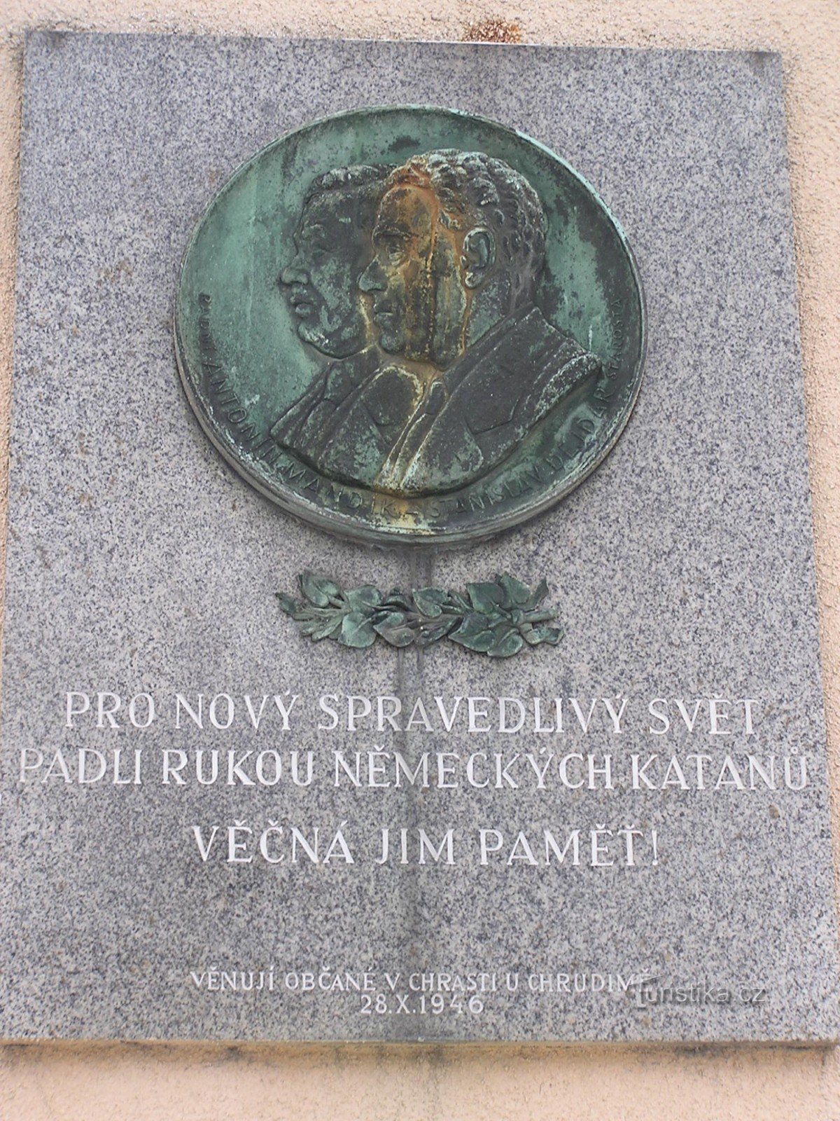 Chrast - plaque commémorative de Stanislav Dejdar et Antonín Mandík