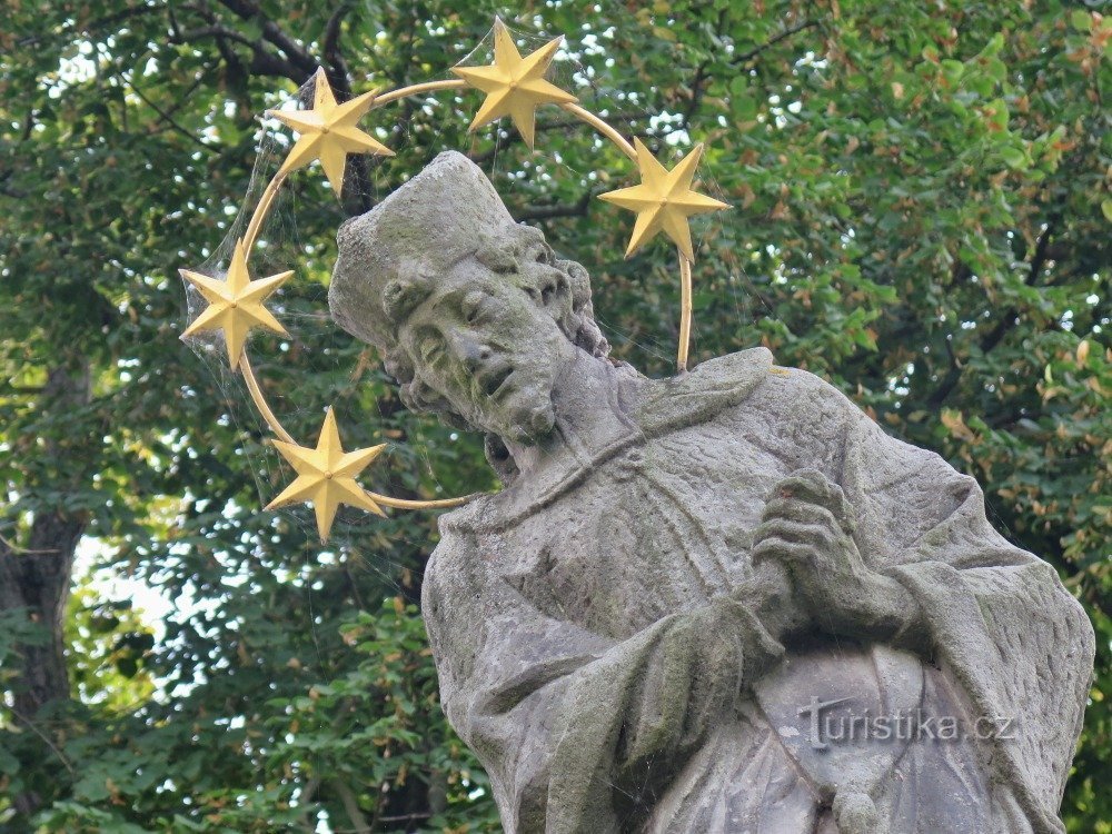 Chrast (lângă Chrudim) – statuia Sf. Jan Nepomucký