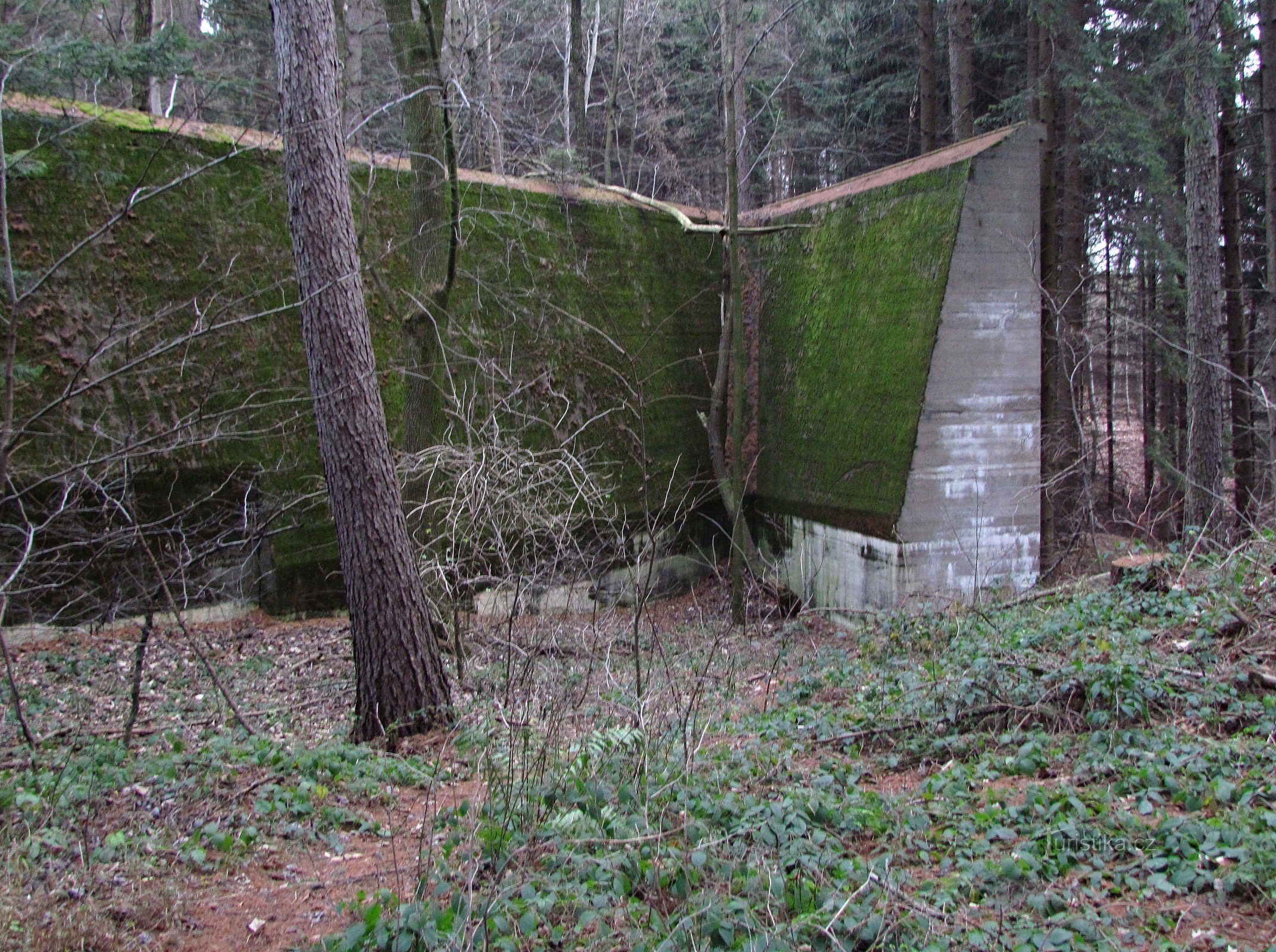 Chřiby - Bať-moottoritien keskeneräinen silta