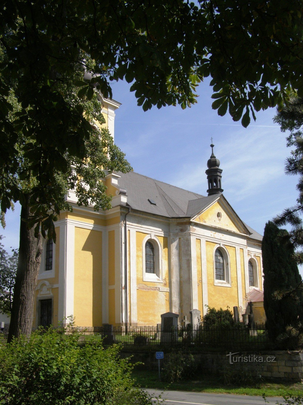 Chroustov - Cerkev Vnebovzetja Device Marije