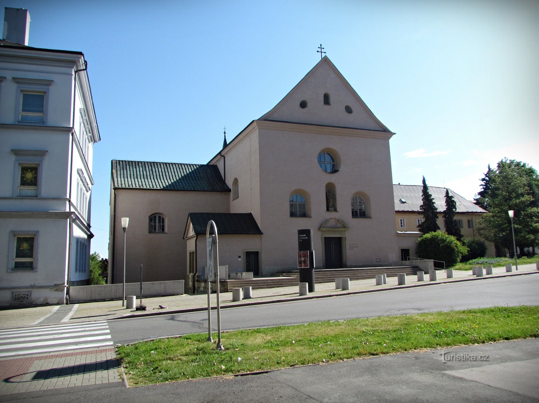 Chrudim - kompleks af St. Josephs kirke, kloster og have