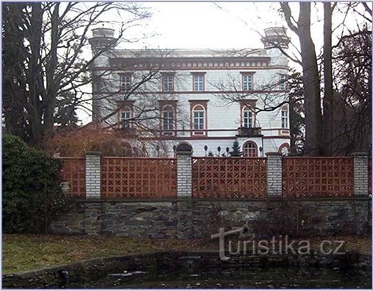 Chudobín-vista autunnale dal villaggio.jpg