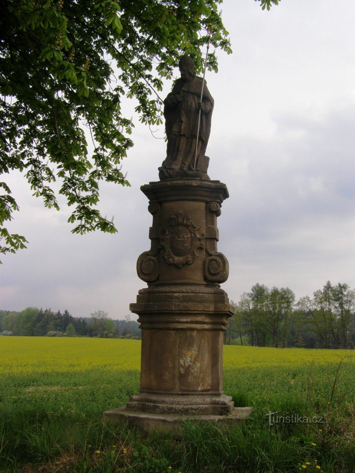 Chvalkovice - kip sv. Linhart