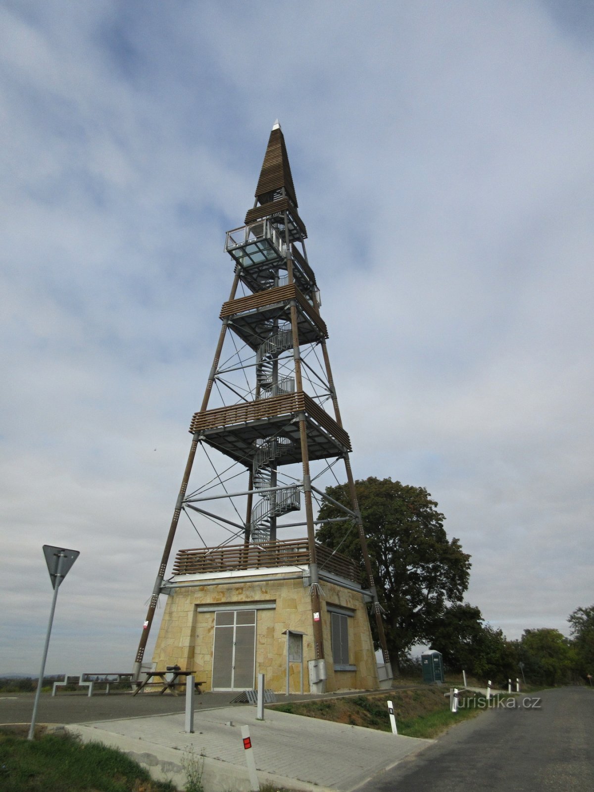 Čížovka – village and lookout tower