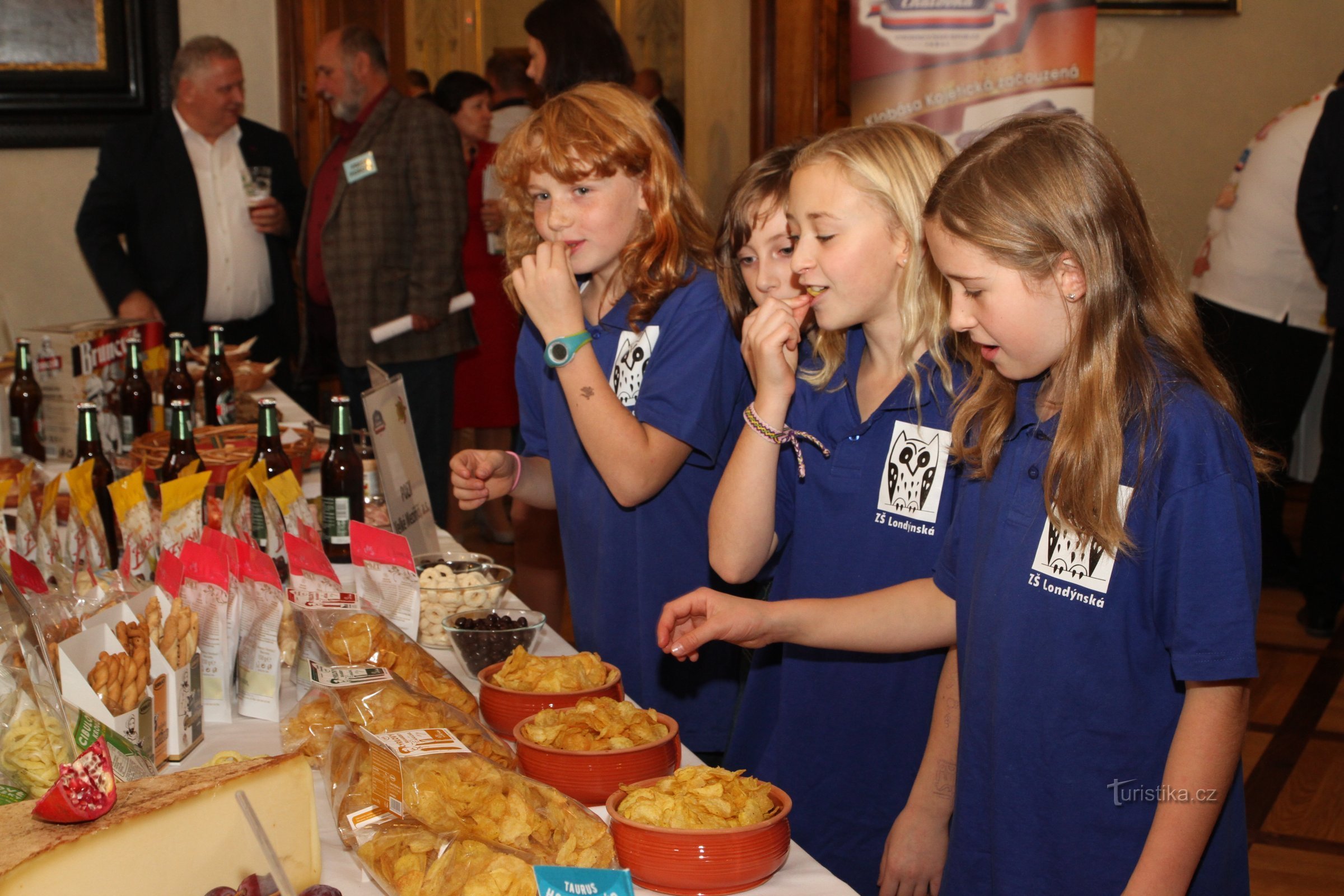 Membros do júri infantil do concurso Aperitivo Infantil. Foto por P. Brodecky