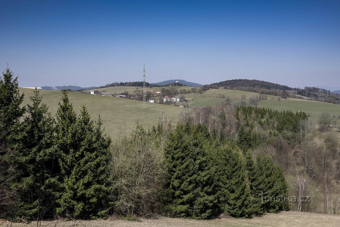 Cotkytle y la cima de Buková hora