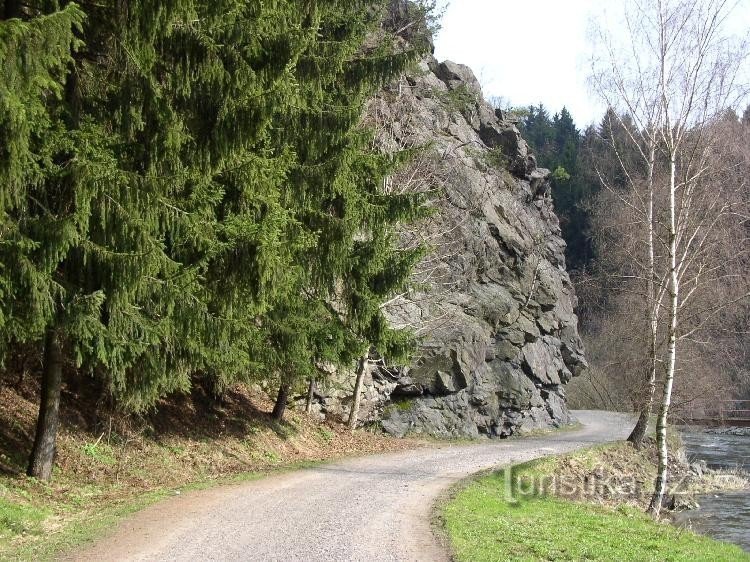 Pratiquer l'escalade près de Malé Beranov : Le rocher est situé près du t marqué en rouge