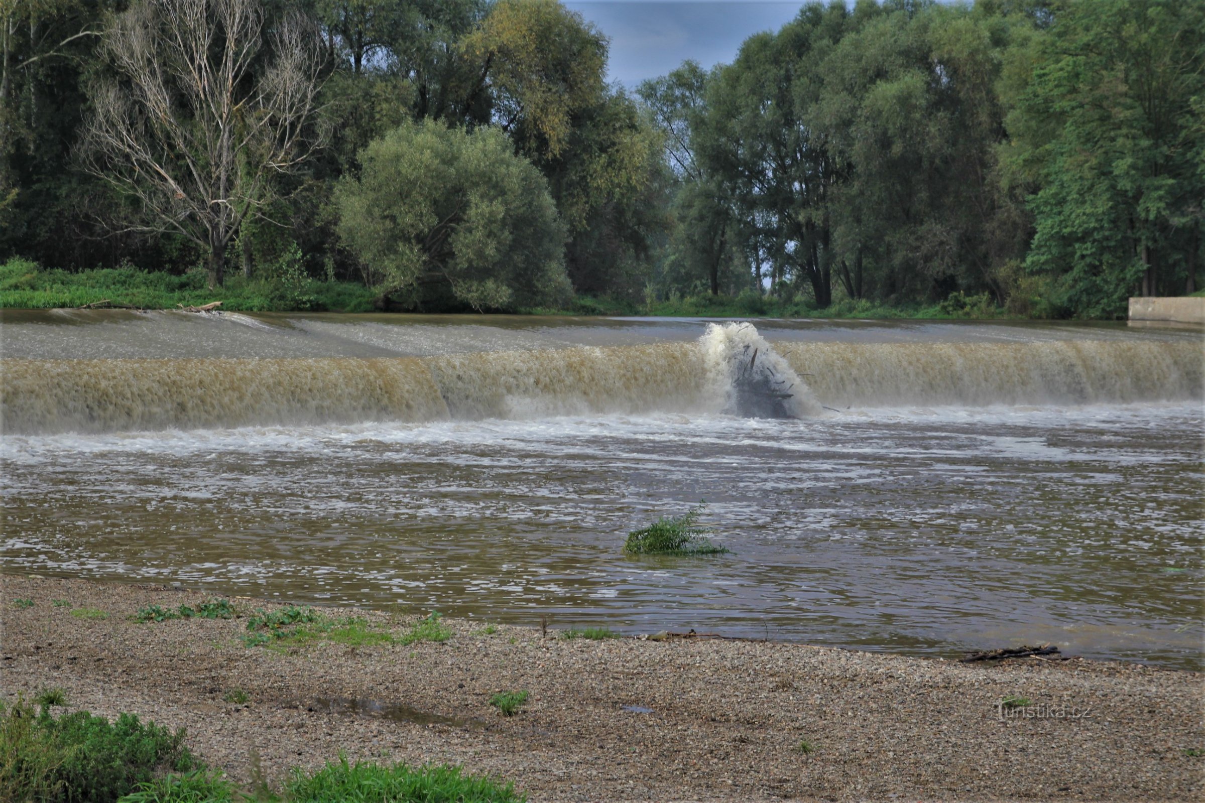 Cvrčovick weir at high water level