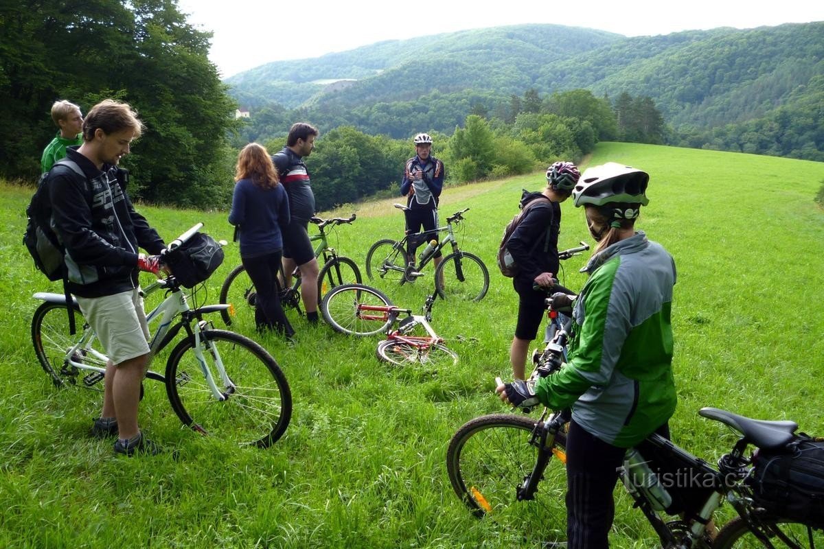 CYCLING EDUCATION TRAILS IN THE ČESKÝ KRAS SPA - THE BEAUTY OF THE CZECH KRAS ON THE LEFT BANK