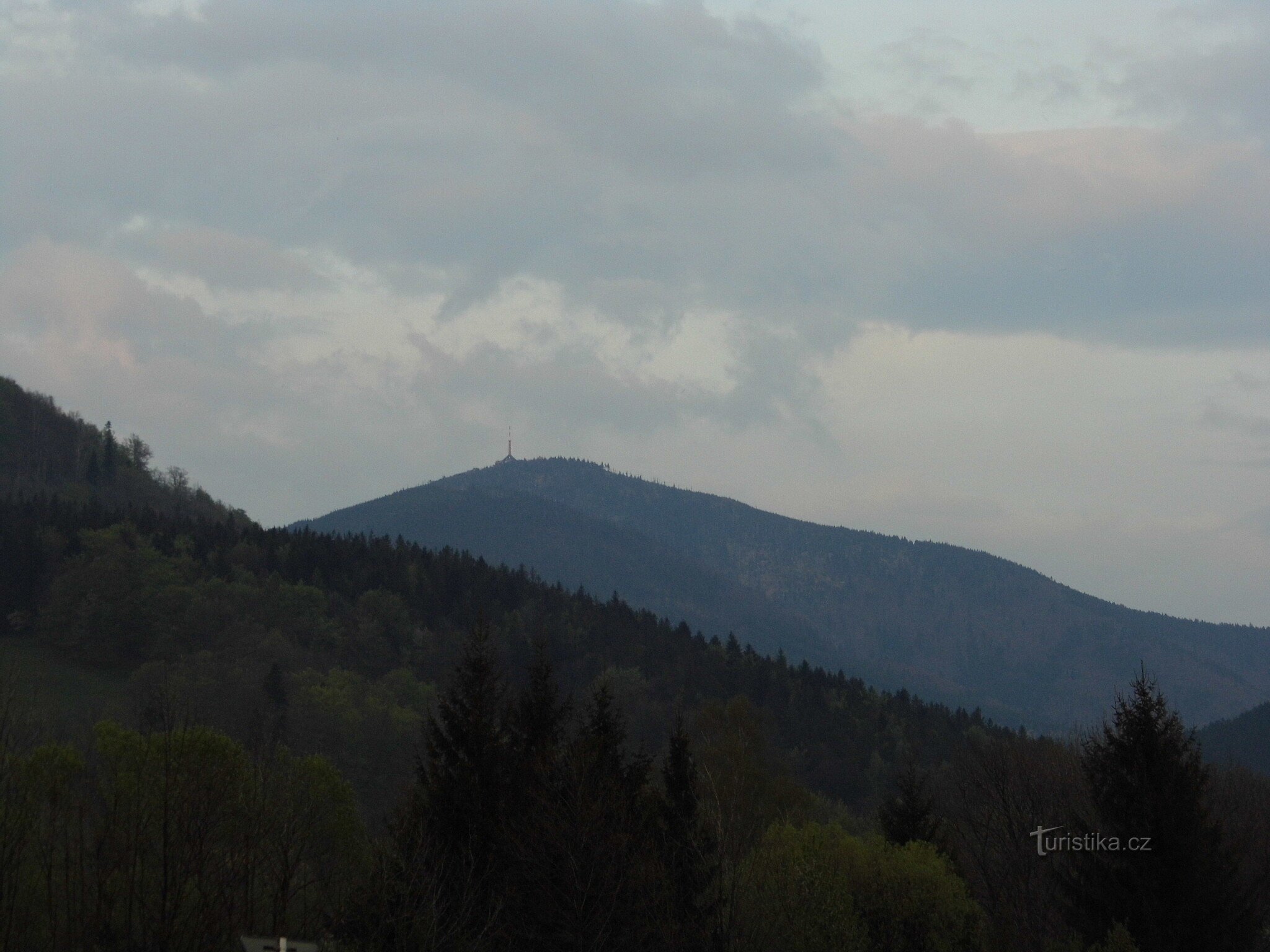 Paseo en bicicleta Ostravice - Bumbálka - Velké Karlovice - Vsetín - Ostrava, primera parte.