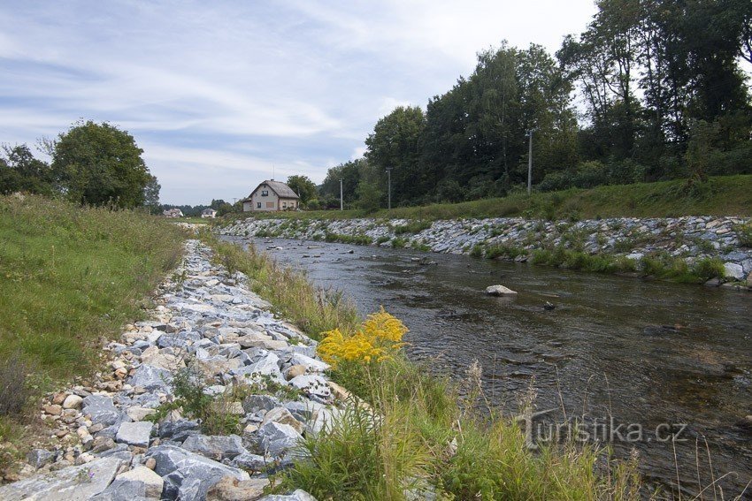 Kolesarska pot Mikulovice - Hradec - najsevernejši del Moravske poti